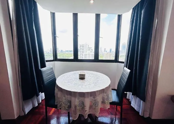 Direct Omni Tower Na Na 公寓